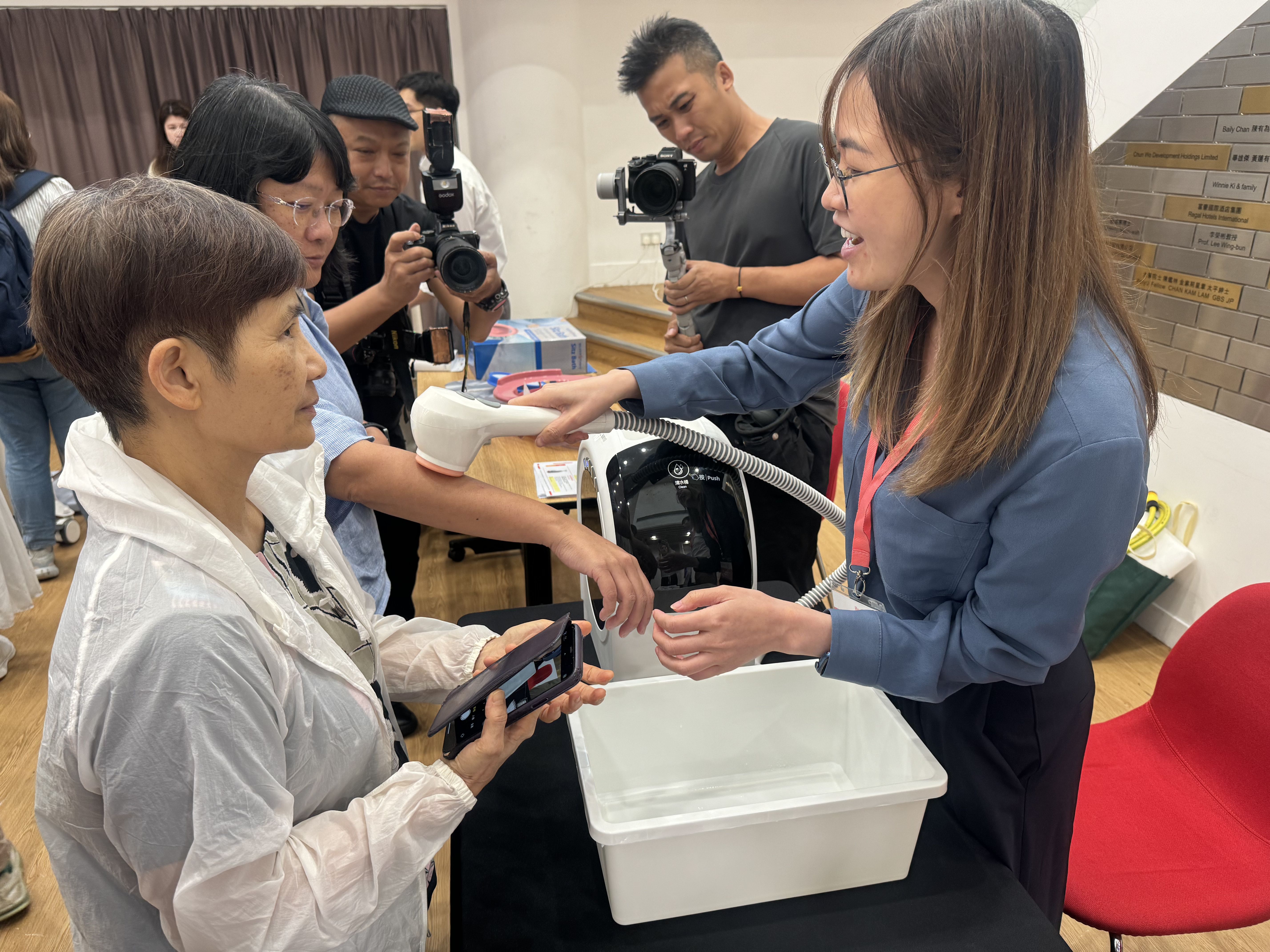 賽馬會智齡匯 | 智齡科技工作坊 11 – 智慧沐浴 : 自主沐浴與輔助工具應用